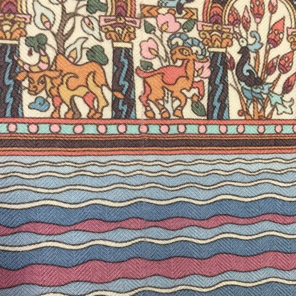 Hermes LES JARDINS D'ARMENIE cashmere /silk stole - Picture 10 of 12